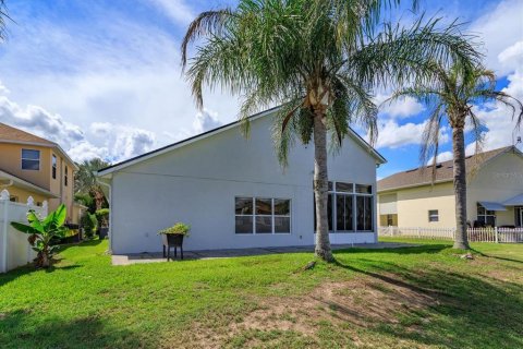 House in Clermont, Florida 2 bedrooms, 133.31 sq.m. № 2393780 - photo 11