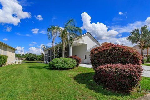 House in Clermont, Florida 2 bedrooms, 133.31 sq.m. № 2393780 - photo 12