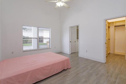 House in Clermont, Florida 2 bedrooms, 133.31 sq.m. № 2393780 - photo 2