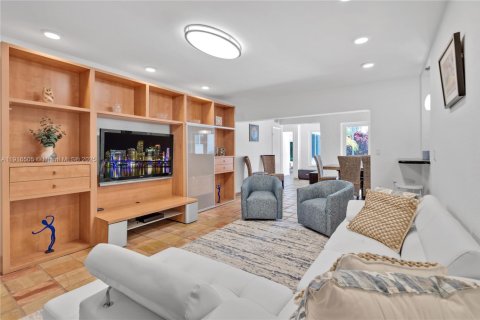 Купить виллу или дом в Майами, Флорида 5 спален, 317.91м2, № 1972613 - фото 26