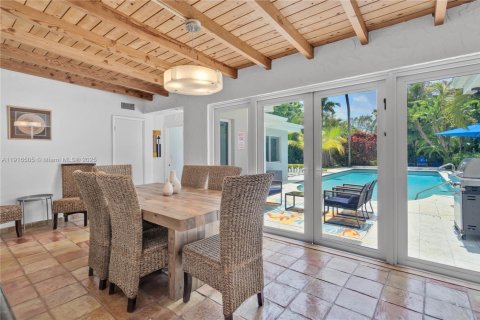 Купить виллу или дом в Майами, Флорида 5 спален, 317.91м2, № 1972613 - фото 21