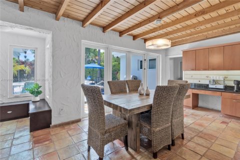 Купить виллу или дом в Майами, Флорида 5 спален, 317.91м2, № 1972613 - фото 22