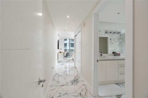 Copropriété à vendre à Miami, Floride: 2 chambres, 143.07 m2 № 1923028 - photo 16