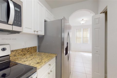 Снять в аренду кондоминиум в Хомстед, Флорида 2 спальни, 119.84м2, № 2070449 - фото 5