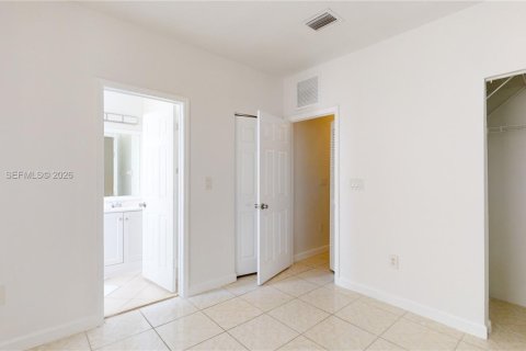 Снять в аренду кондоминиум в Хомстед, Флорида 2 спальни, 119.84м2, № 2070449 - фото 20