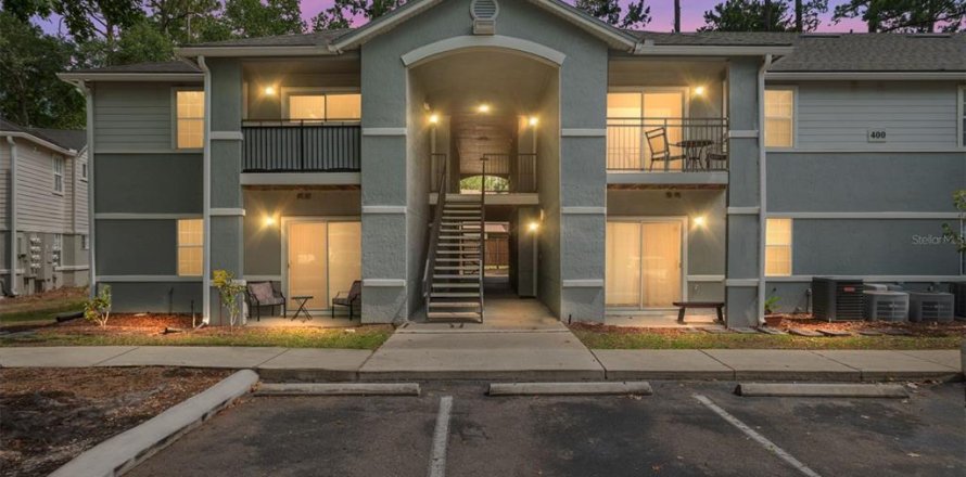 Condominio en Gainesville, Florida, 1 dormitorio № 2239684