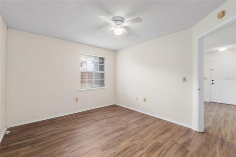 Condominio en venta en Gainesville, Florida, 1 dormitorio, 55.74 m2 № 2239684 - foto 19