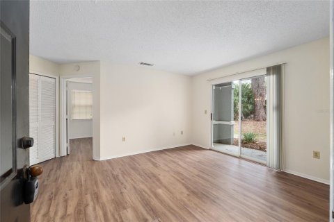 Condominio en venta en Gainesville, Florida, 1 dormitorio, 55.74 m2 № 2239684 - foto 3