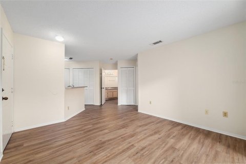 Condominio en venta en Gainesville, Florida, 1 dormitorio, 55.74 m2 № 2239684 - foto 7