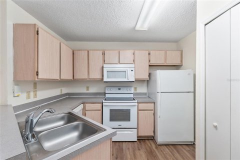 Condominio en venta en Gainesville, Florida, 1 dormitorio, 55.74 m2 № 2239684 - foto 12