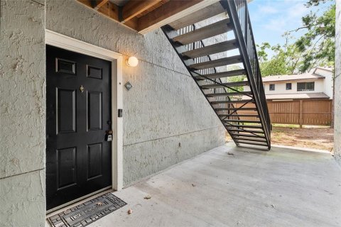 Condominio en venta en Gainesville, Florida, 1 dormitorio, 55.74 m2 № 2239684 - foto 2