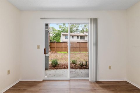 Condominio en venta en Gainesville, Florida, 1 dormitorio, 55.74 m2 № 2239684 - foto 8