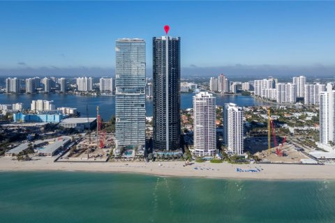 Купить кондоминиум в Санни-Айлс-Бич, Флорида 4 спальни, 330.27м2, № 2019093 - фото 30