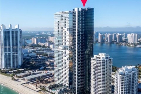 Купить кондоминиум в Санни-Айлс-Бич, Флорида 4 спальни, 330.27м2, № 2019093 - фото 29