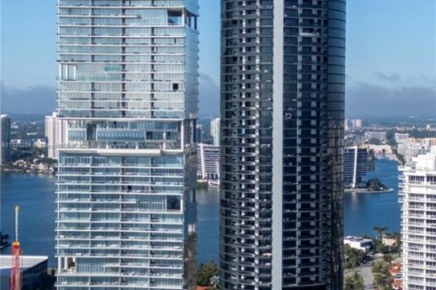 Купить кондоминиум в Санни-Айлс-Бич, Флорида 4 спальни, 330.27м2, № 2019093 - фото 24