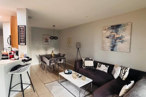 Touwnhouse à louer à Orlando, Floride: 2 chambres, 111.67 m2 № 2095567 - photo 13