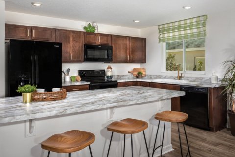 Townhouse in TIVOLI RESERVE in Davenport, Florida 5 bedrooms, 238 sq.m. № 56979 - photo 1