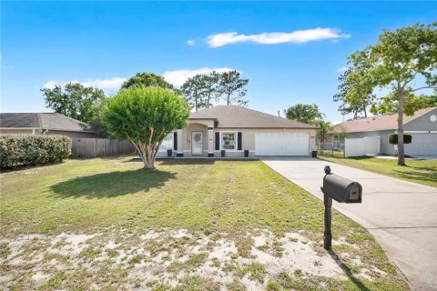 Villa ou maison à Deltona, Floride 3 chambres, 166.3 m2 № 2121076