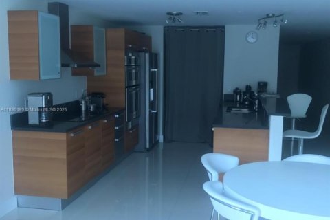 Купить кондоминиум в Авентура, Флорида 72.37м2, № 1818112 - фото 3