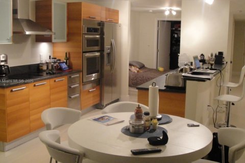 Condominio en venta en Aventura, Florida, 72.37 m2 № 1818112 - foto 11