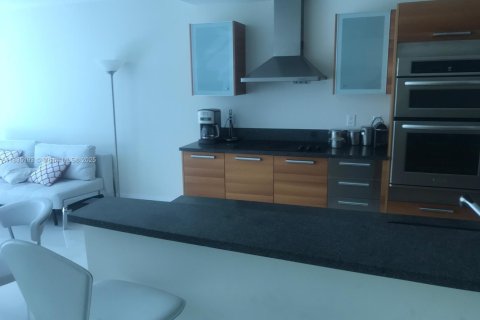 Купить кондоминиум в Авентура, Флорида 72.37м2, № 1818112 - фото 4