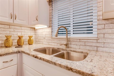 Condo in Daytona Beach, Florida, 2 bedrooms  № 1849422 - photo 7
