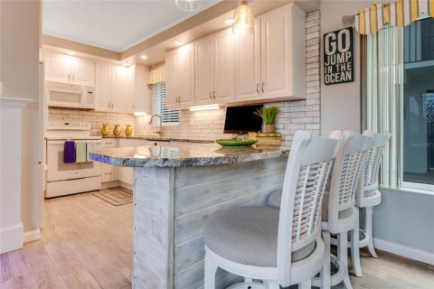 Condo in Daytona Beach, Florida, 2 bedrooms  № 1849422 - photo 6