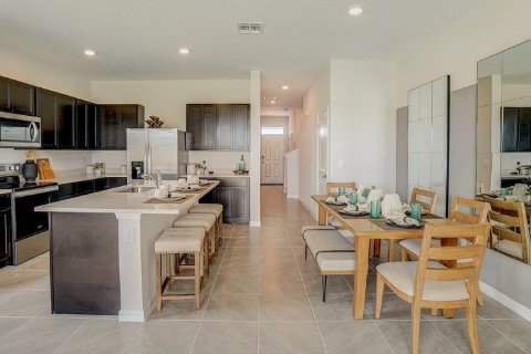 Adosado en venta en Land O' Lakes, Florida, 3 dormitorios, 155.43 m2 № 1870216 - foto 9
