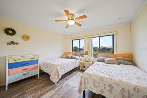 House in Punta Gorda, Florida 2 bedrooms, 144.09 sq.m. № 1899398 - photo 23