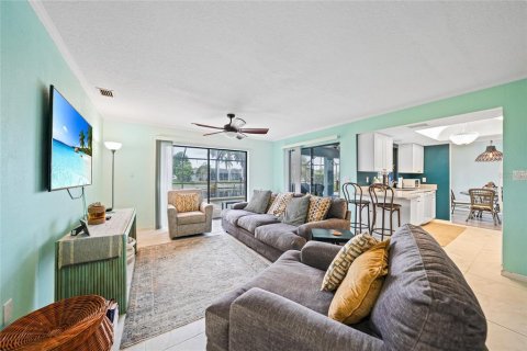 House in Punta Gorda, Florida 2 bedrooms, 144.09 sq.m. № 1899398 - photo 14