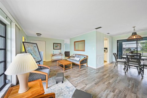 House in Punta Gorda, Florida 2 bedrooms, 144.09 sq.m. № 1899398 - photo 5