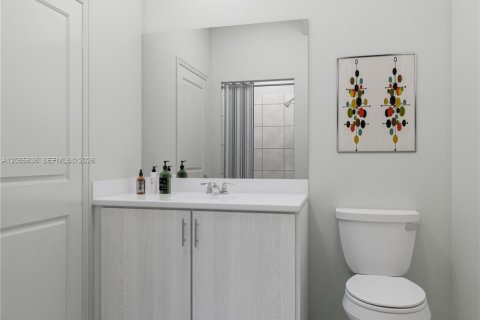 Villa ou maison à vendre à Miami, Floride: 3 chambres, 160.91 m2 № 2171885 - photo 2
