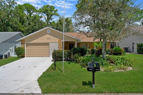 Casa en Spring Hill, Florida 2 dormitorios, 162.02 m2 № 2371512