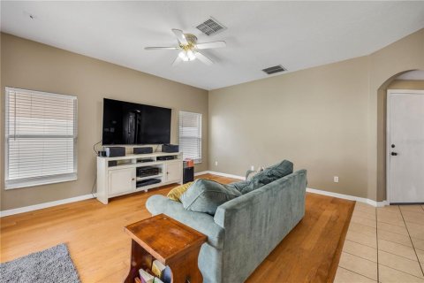 Villa ou maison à vendre à Orlando, Floride: 4 chambres, 210.89 m2 № 1818839 - photo 3