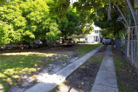Propiedad comercial en venta en Miami, Florida, 172.43 m2 № 1960527 - foto 7