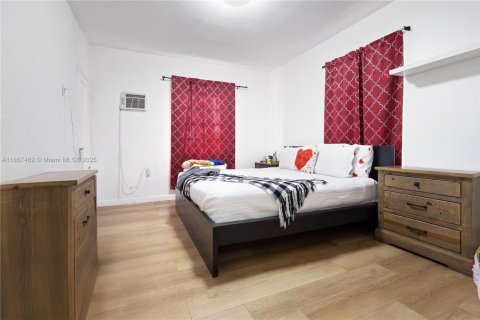 Propiedad comercial en venta en Miami, Florida, 172.43 m2 № 1960527 - foto 13