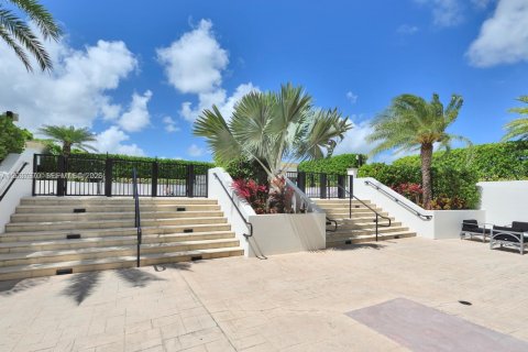 Condominio en alquiler en Coral Gables, Florida, 3 dormitorios, 106.56 m2 № 2085709 - foto 6