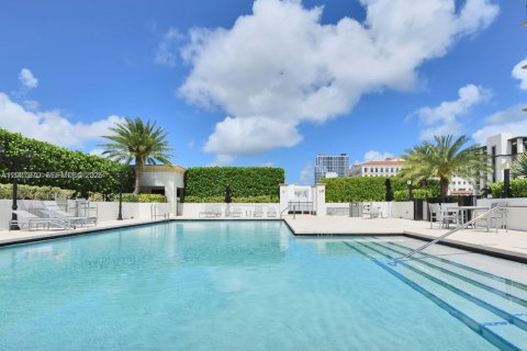 Condominio en alquiler en Coral Gables, Florida, 3 dormitorios, 106.56 m2 № 2085709 - foto 8