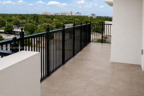 Condominio en alquiler en Coral Gables, Florida, 3 dormitorios, 106.56 m2 № 2085709 - foto 13