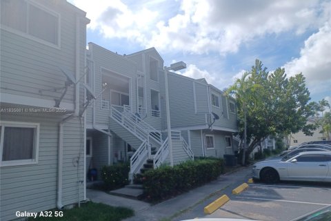 Купить кондоминиум в Окленд-Парк, Флорида 1 спальня, 74.51м2, № 2045518 - фото 12