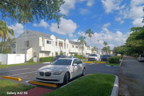 Купить кондоминиум в Окленд-Парк, Флорида 1 спальня, 74.51м2, № 2045518 - фото 9