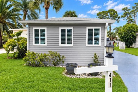 Casa en Titusville, Florida 4 habitaciones, 28.61 m2 № 2363130