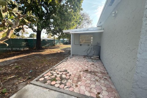 Купить виллу или дом в Майами, Флорида 5 комнат, 188.96м2, № 2048840 - фото 9