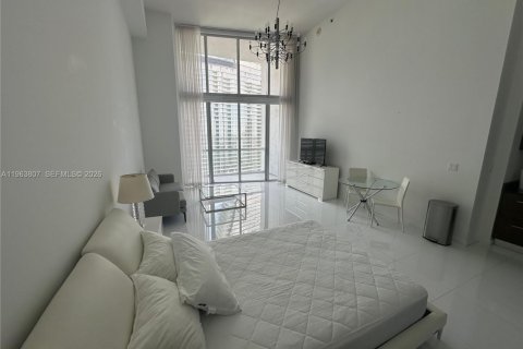 Condo in Miami, Florida  № 2026728 - photo 5