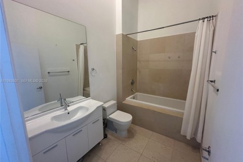 Condo in Miami, Florida  № 2026728 - photo 9