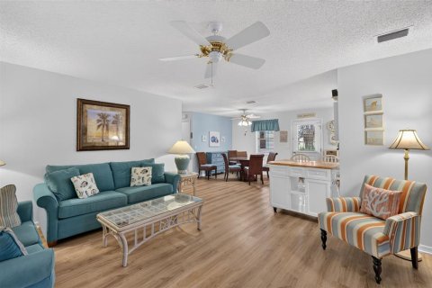 Villa ou maison à vendre à Lady Lake, Floride: 2 chambres, 106.28 m2 № 2408128 - photo 10