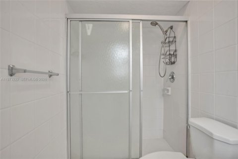 Condominio en venta en Lauderdale Lakes, Florida, 2 dormitorios, 93.83 m2 № 2033267 - foto 12