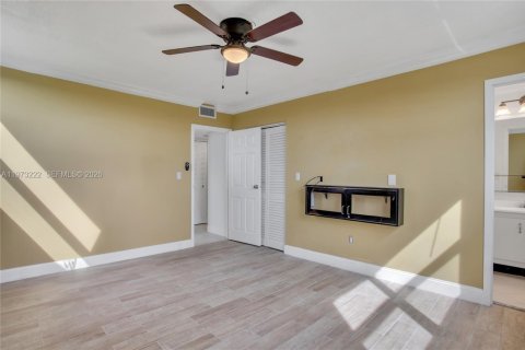 Condominio en venta en Lauderdale Lakes, Florida, 2 dormitorios, 93.83 m2 № 2033267 - foto 9