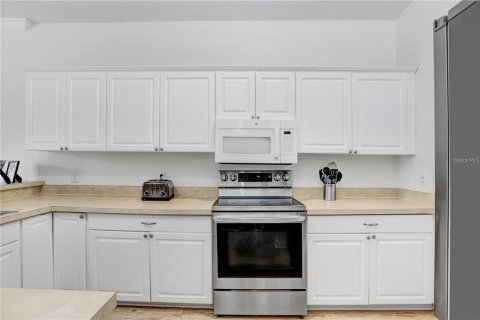 Townhouse in Tampa, Florida 3 bedrooms, 188.5 sq.m. № 1733988 - photo 9