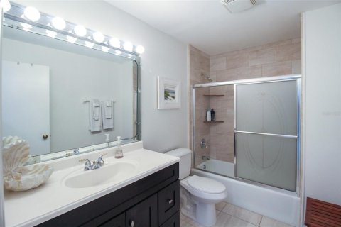 Copropriété à louer à Sarasota, Floride: 2 chambres, 104.98 m2 № 2125912 - photo 10